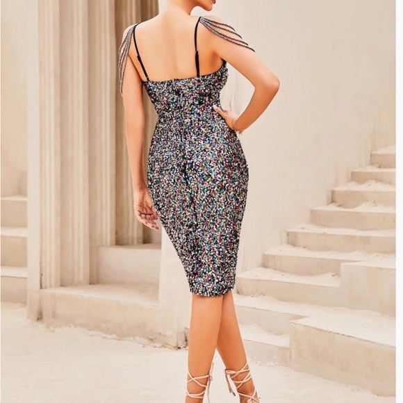 Elegant Multicolor Sequin Dress - Picture 2 of 3